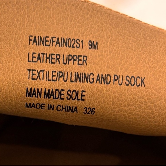 STEVE MADDEN Sz 9 Faine Slip On Light Tan Suede Pointy Mules Gold Toned Chain - Picture 11 of 14